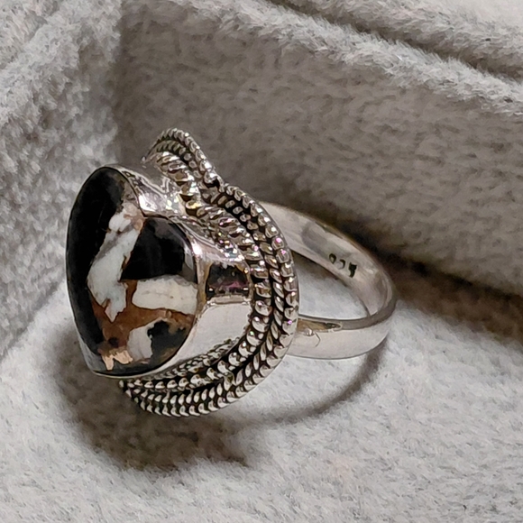 White Buffalo Copper Turquoise Sterling Silver Heart Shaped Ring - Picture 2 of 8